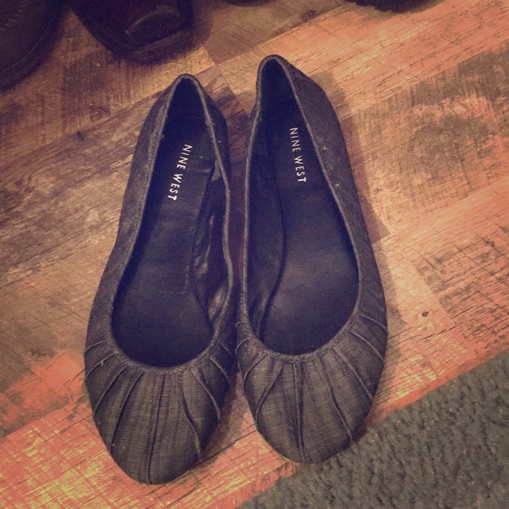 Nine West flats worn once size 8.5